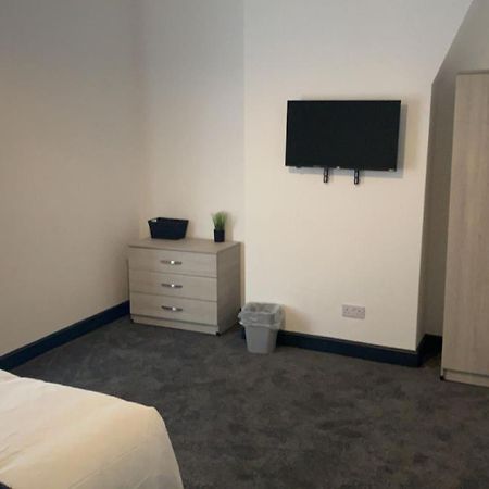Houghton Guest House 1 Stoke-on-Trent エクステリア 写真