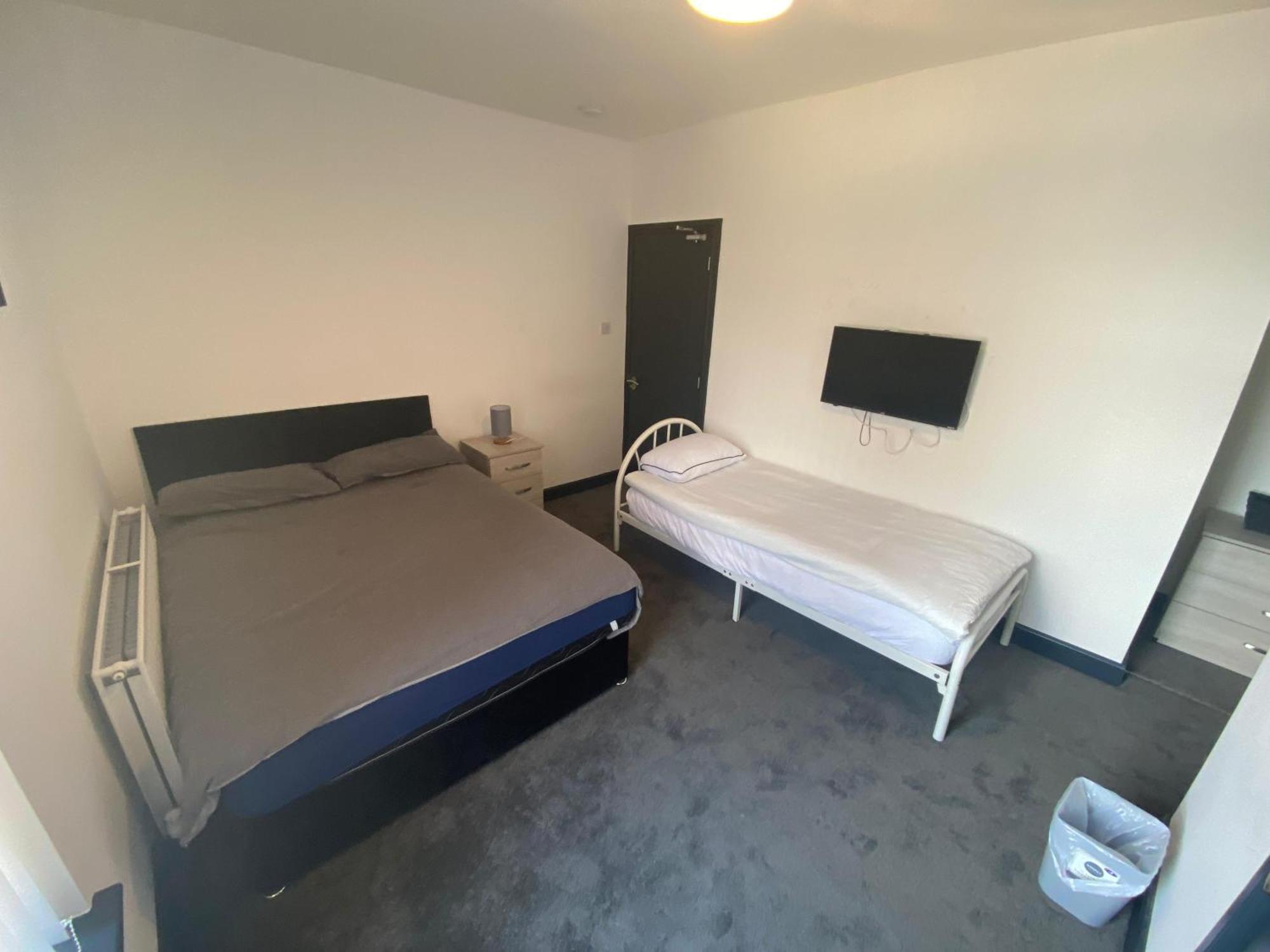 Houghton Guest House 1 Stoke-on-Trent エクステリア 写真