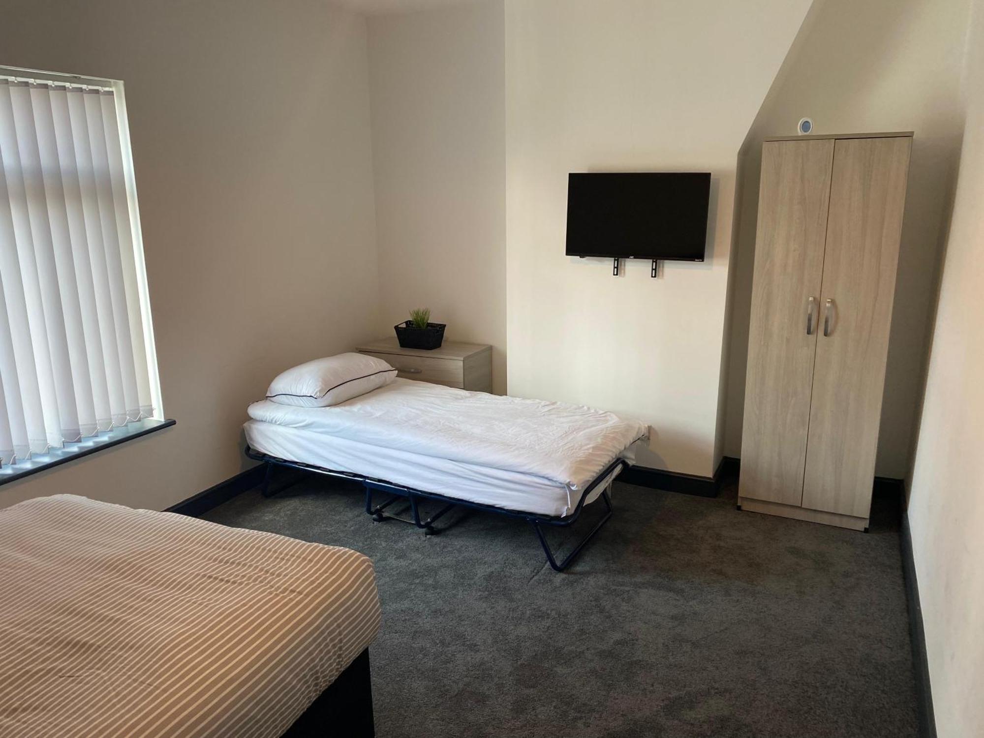 Houghton Guest House 1 Stoke-on-Trent エクステリア 写真